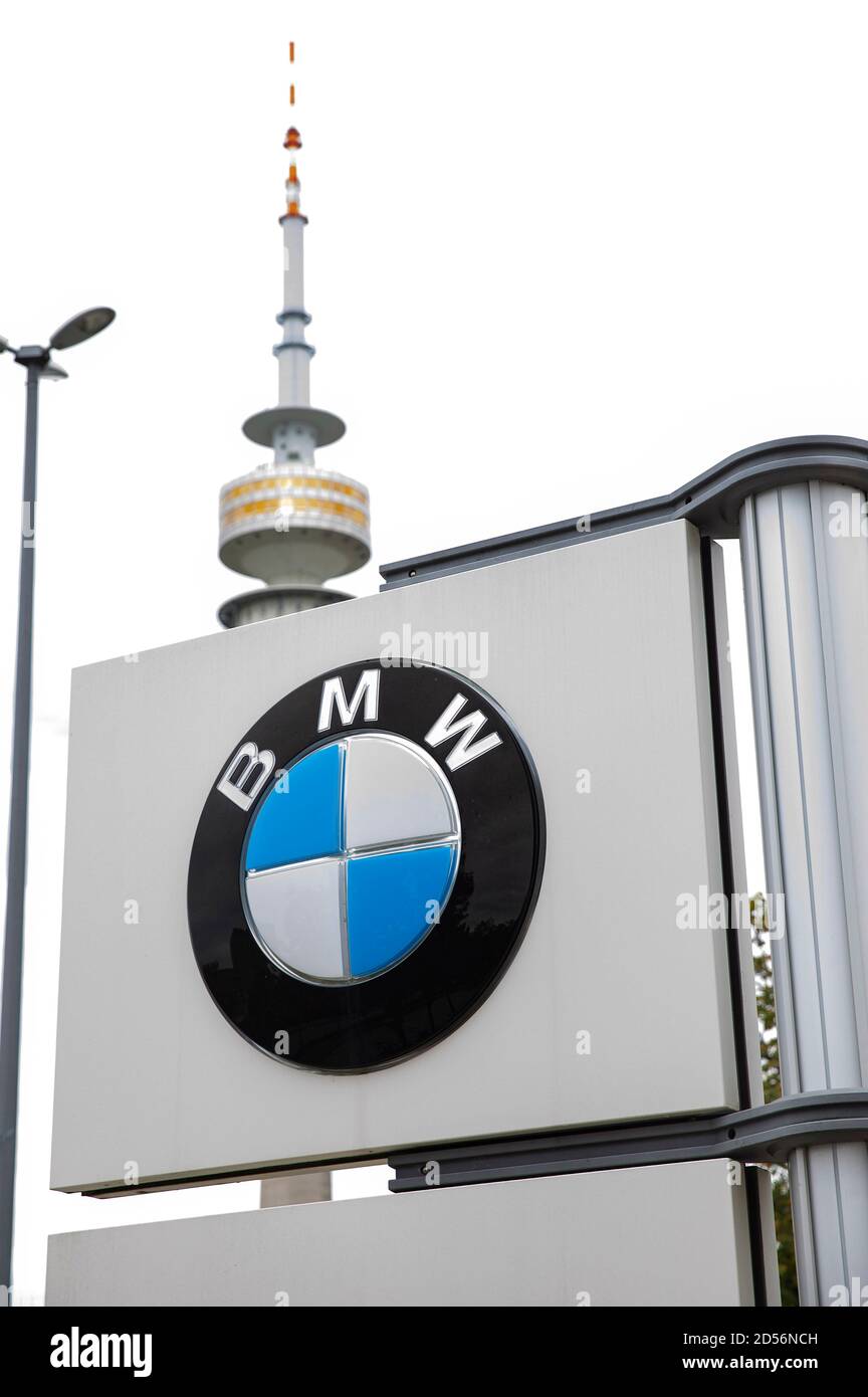 Monaco, Germania. 11 Ott 2020. BMW (Bayerische Motoren Werke) come marchio principale del Gruppo BMW è un'azienda automobilistica tedesca con sede a Monaco. (Immagine simbolo, foto tema) Monaco di Baviera, 11.10.2020 | utilizzo nel mondo Credit: dpa/Alamy Live News Foto Stock