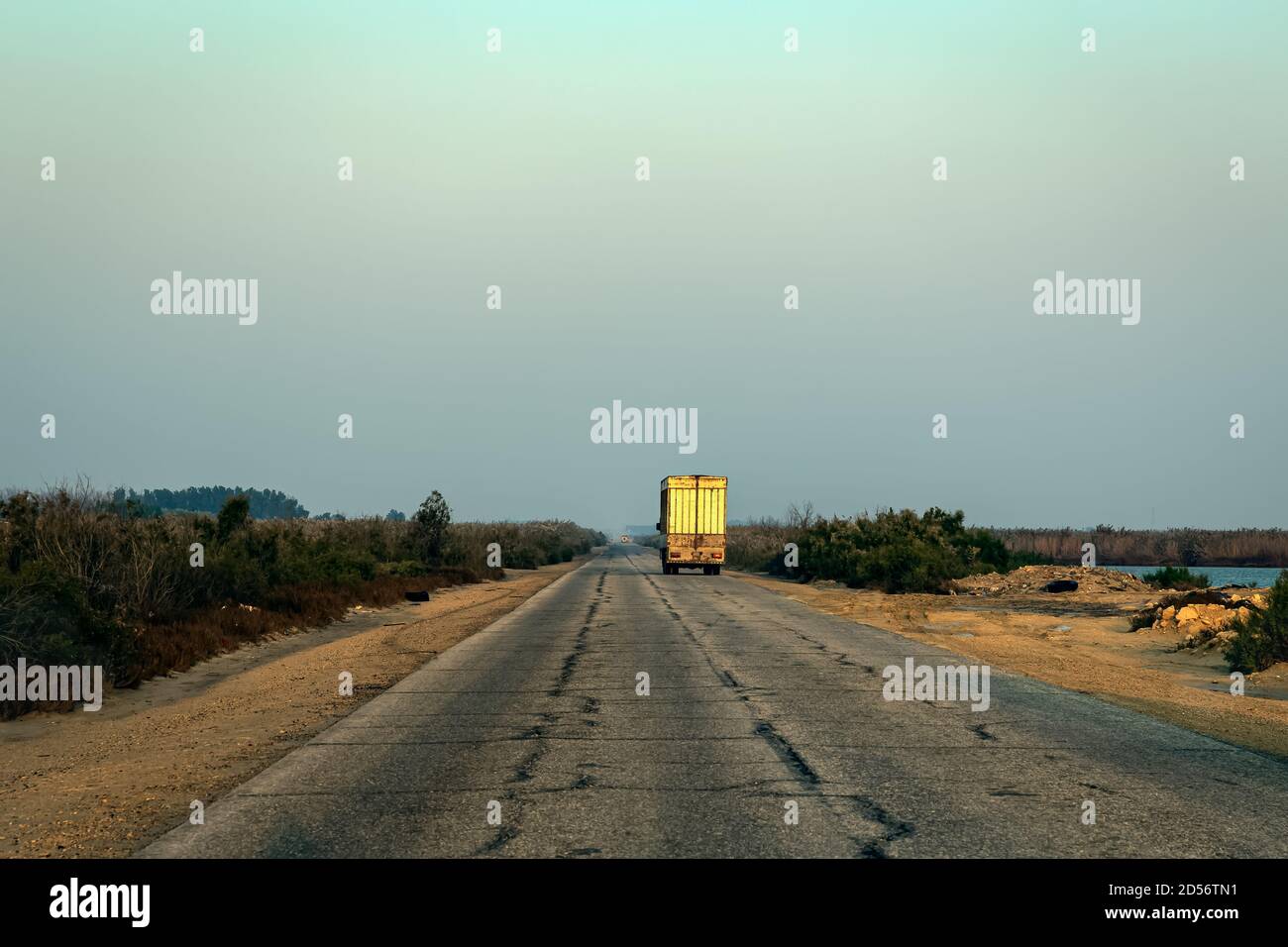 Splendida vista dell'alba nel deserto Dammam Arabia Saudita Foto Stock