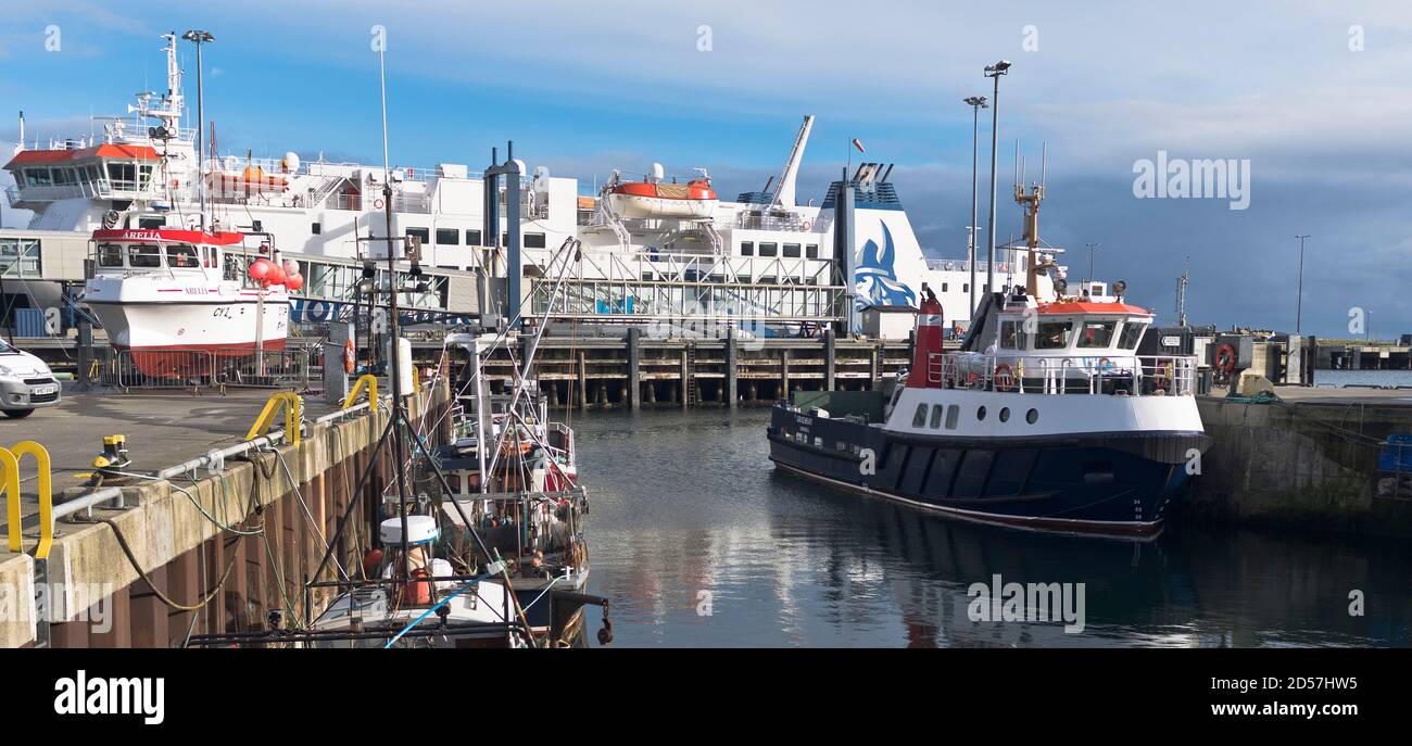 dh MV Hamnavoe Northlink STROMNESS ORKNEY Fishingboats Orkney FERRIES Boats MV Graemsay nel porto Scottish Inter Island traghetto Scozia Foto Stock