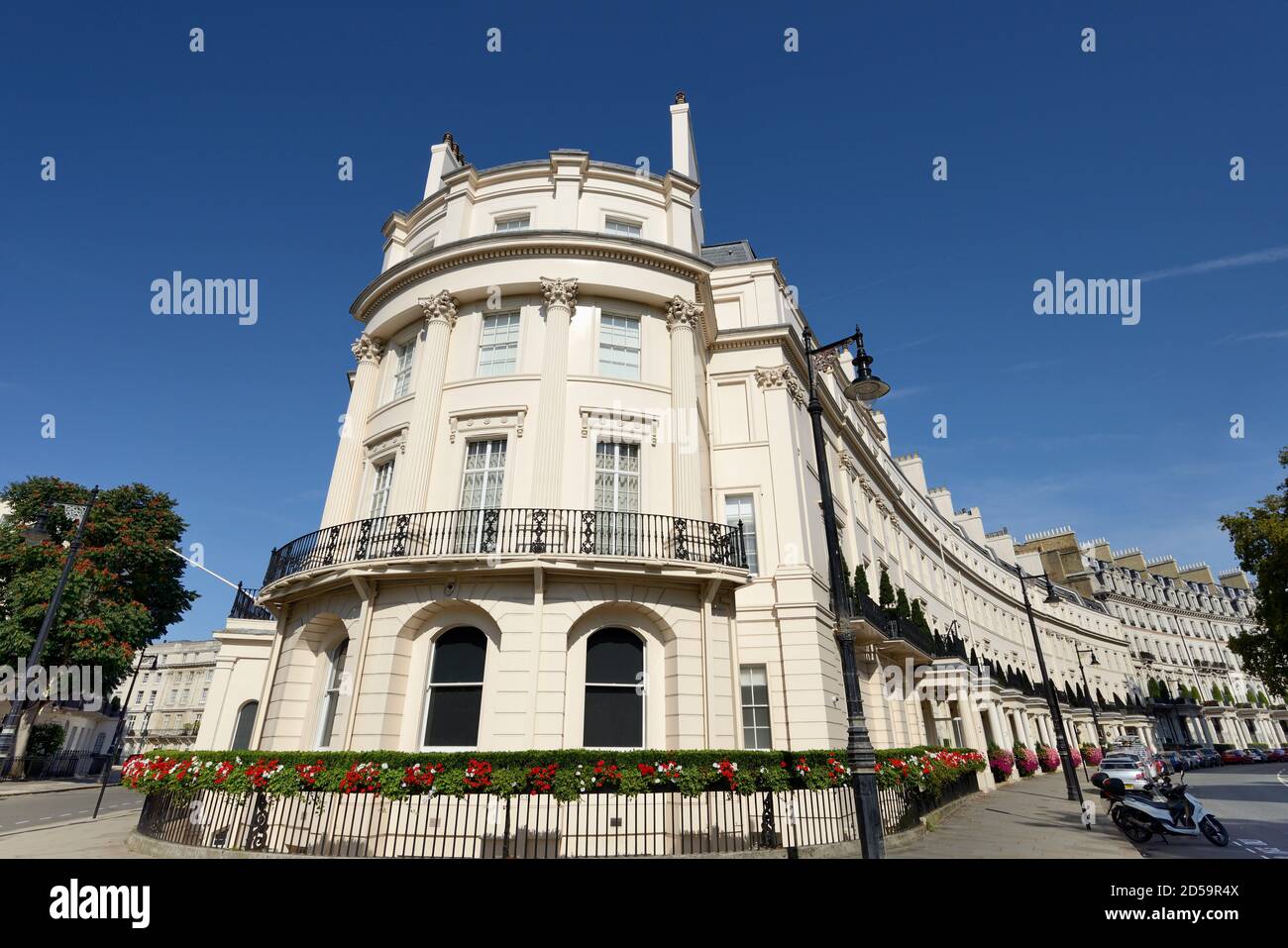 Grovenor Crescent Listed stucco Terrace, Belgravia, centro di Londra, Regno Unito Foto Stock