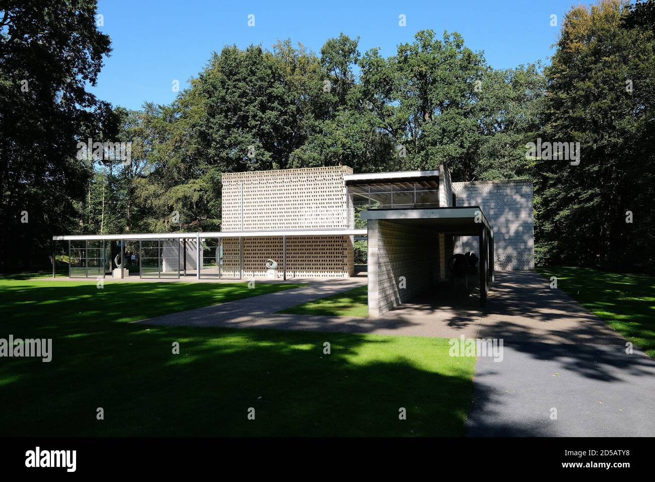 Padiglione dell'architetto olandese Gerrit Rietveld nel Museo Kröller Müller. Foto Stock