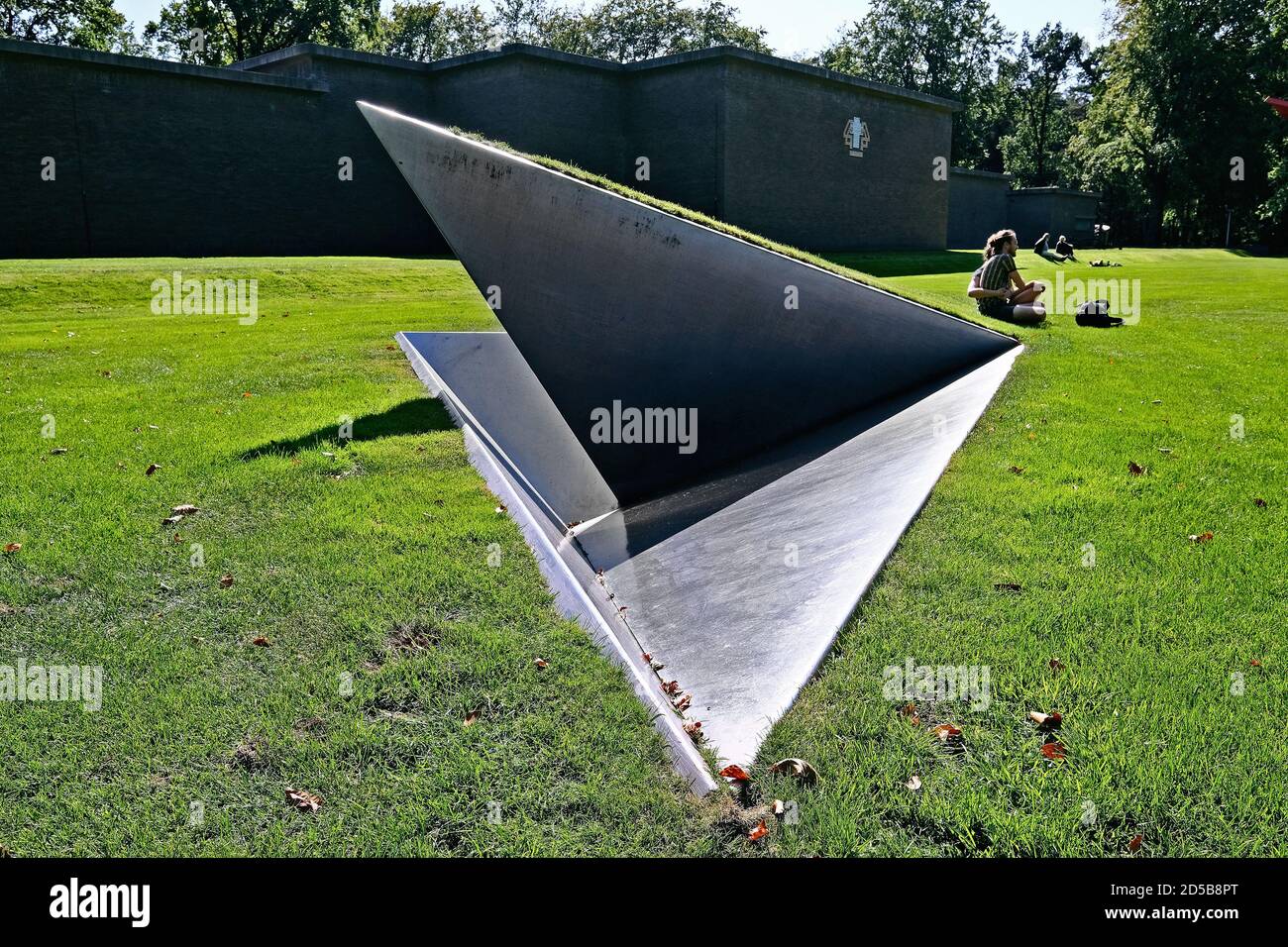 Scultura "progetto paesaggio-sole" dell'artista olandese Piet Slegers nel Museo Kröller Müller. Foto Stock