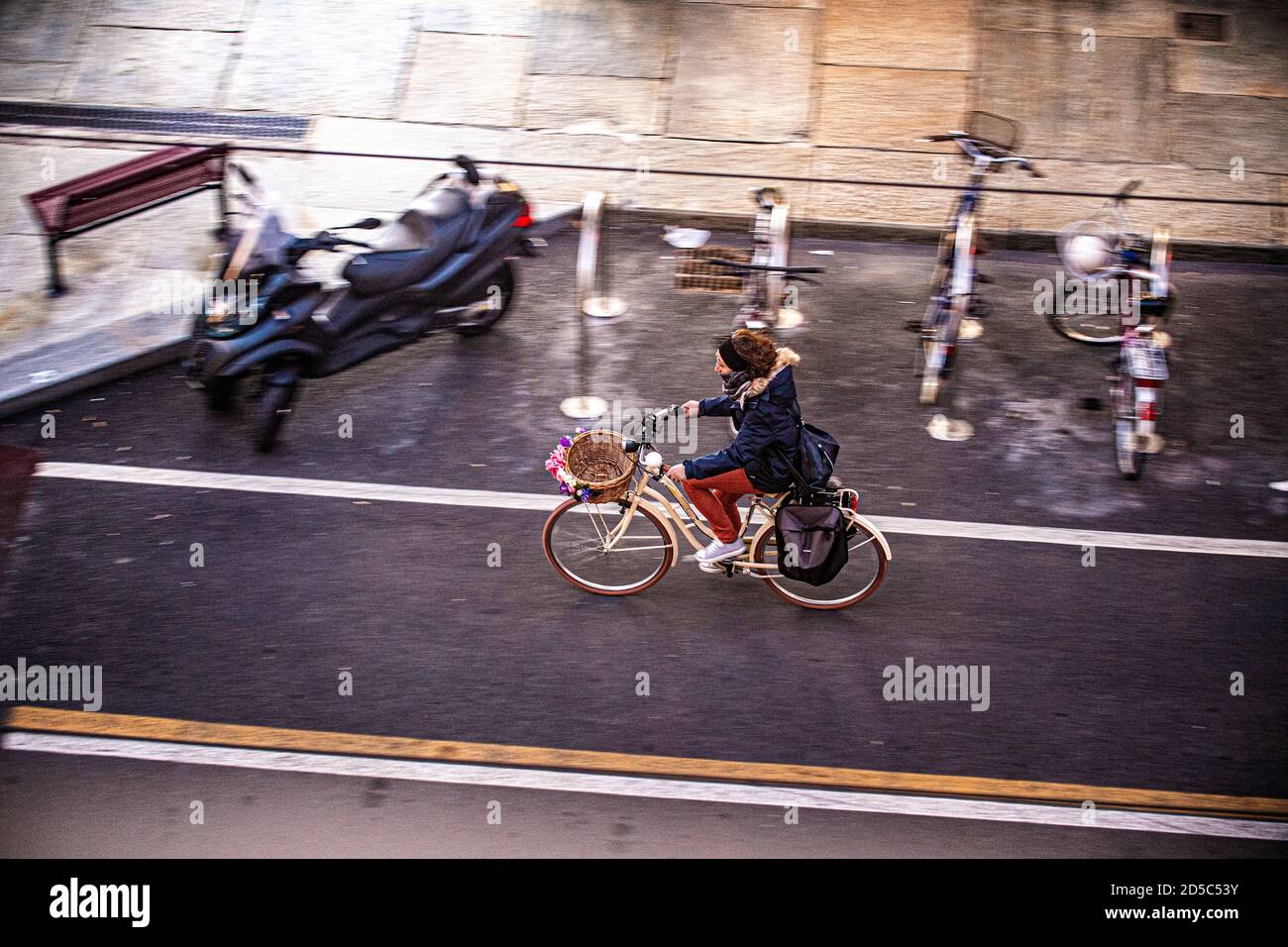 Italia Piemonte Torino Via Nizza - nuove piste ciclabili Foto Stock