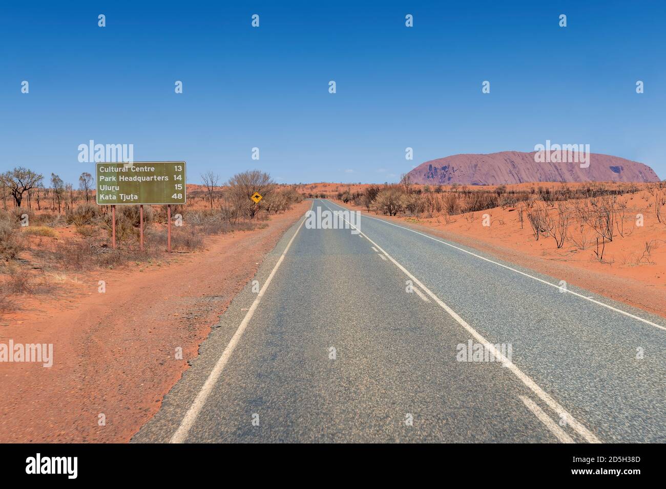 Territorio del Nord, Australia - Uluru, nel territorio del Nord dell'Australia. Foto Stock