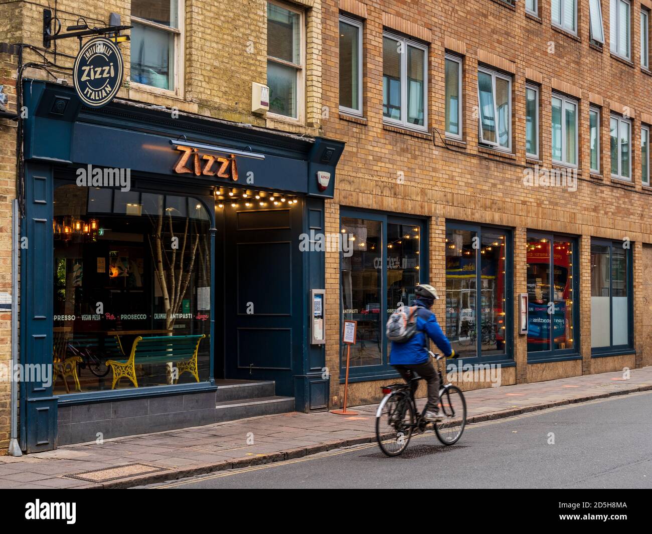 Ristorante italiano Zizzi a Cambrdige UK - Zizzi è una catena di ristoranti di ispirazione italiana nel Regno Unito, fondata nel 1999. Foto Stock
