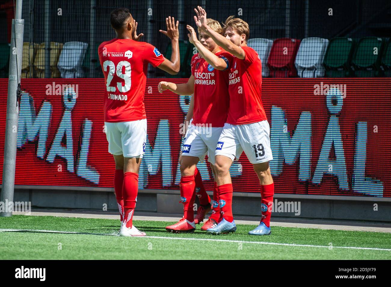 Silkeborg, Danimarca. 21 giugno 2020. Mads Emil Madsen (21) di Silkeborg IF segna per 1-0 durante la partita 3F Superliga tra Silkeborg IF e Sonderjyske al Jysk Park di Silkeborg. (Foto: Gonzales Photo - Morten Kjaer). Foto Stock