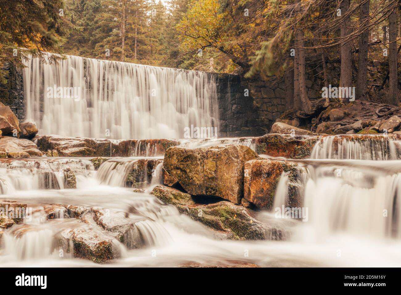 Wild Watterfall in Polonia, Karpacz Foto Stock