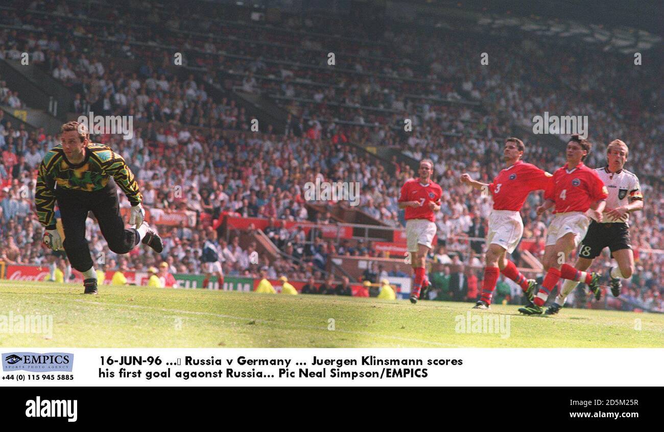 16-GIU-96 ... Russia / Germania ... Juergen Klinsmann segna il suo primo gol agaonst Russia Foto Stock