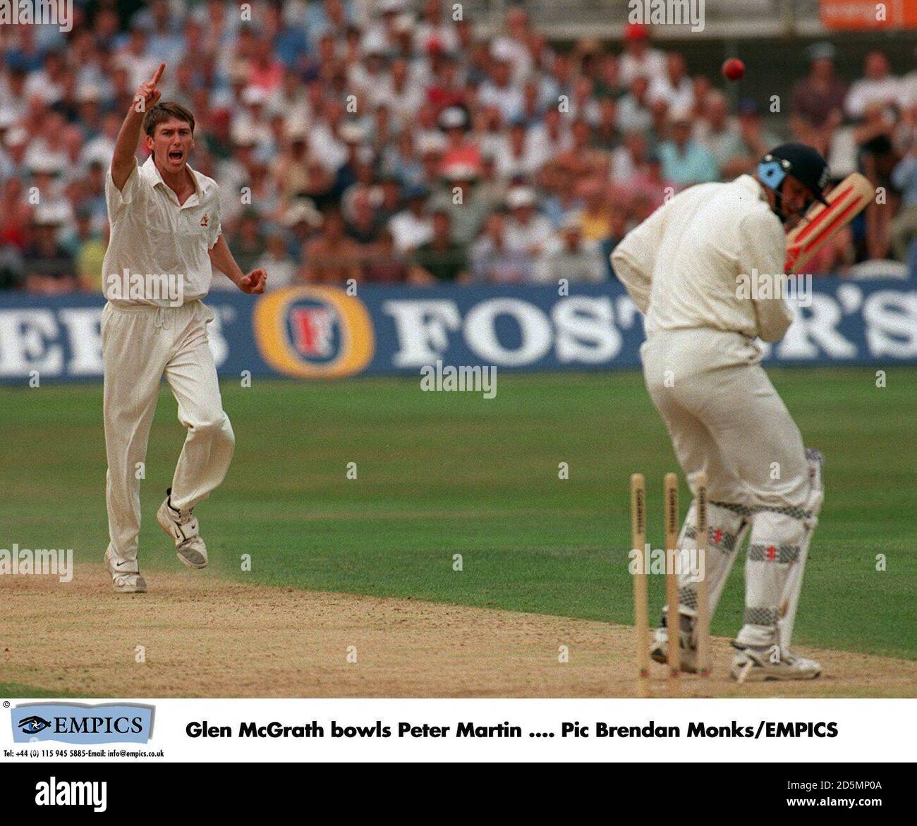 Glen McGrath ciotole Peter Martin Foto Stock