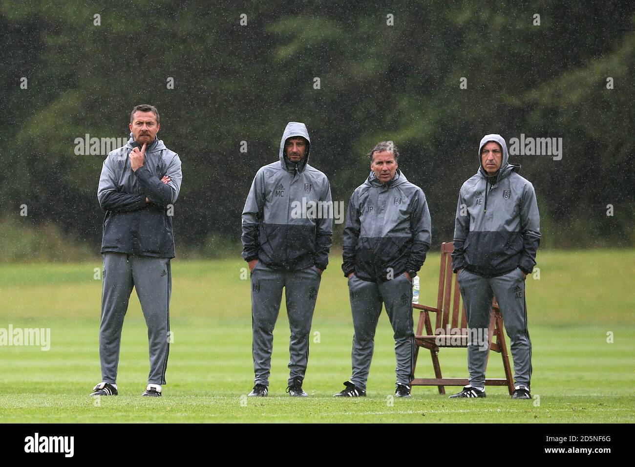 L-R: Fulham manager Slavisa Jokanovic, Manager del primo Team di Scienze Mediche e sportive Marco Cesarini, primo Team Assistant Head Coach Javier Pereira e primo Team Analyst Alberto Escobar Foto Stock