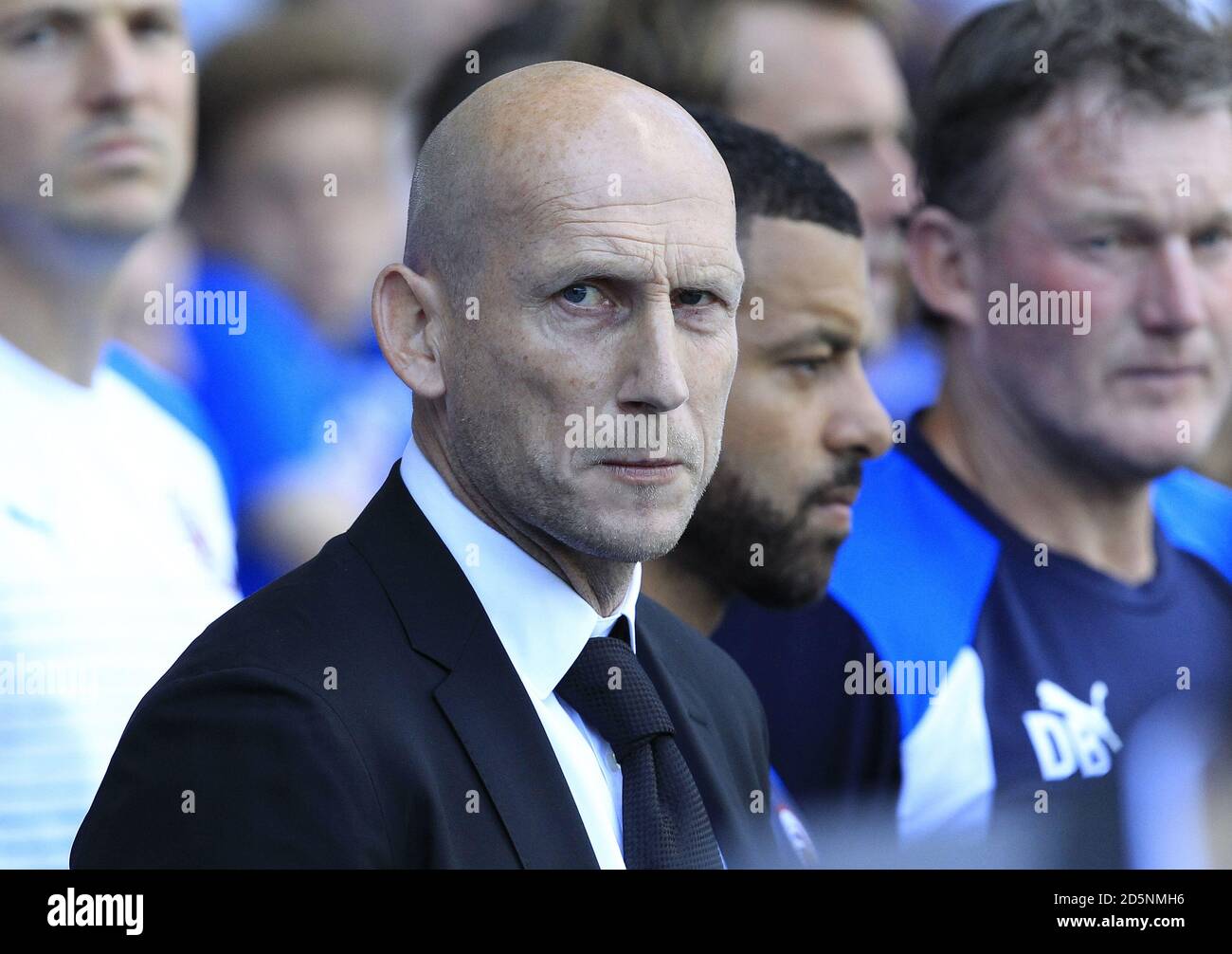 Il manager di lettura Jaap Stam prima della partita Foto Stock