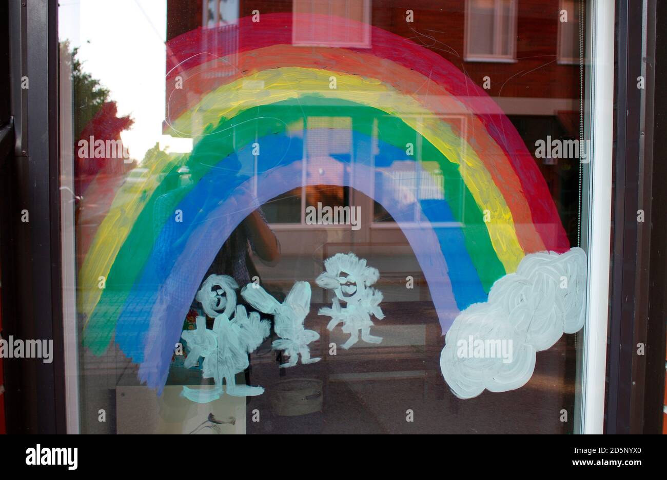 Regenbogen, Schaufenster, Helsinki (nur fuer redaktionelle Verwendung. Keine Werbung. Referenzdatenbank: http://www.360-berlin.de. © Jens Knappe. BI Foto Stock
