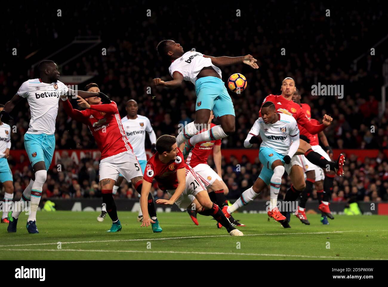 Diafra Sakho di West Ham United segna il primo gol della sua parte del gioco Foto Stock