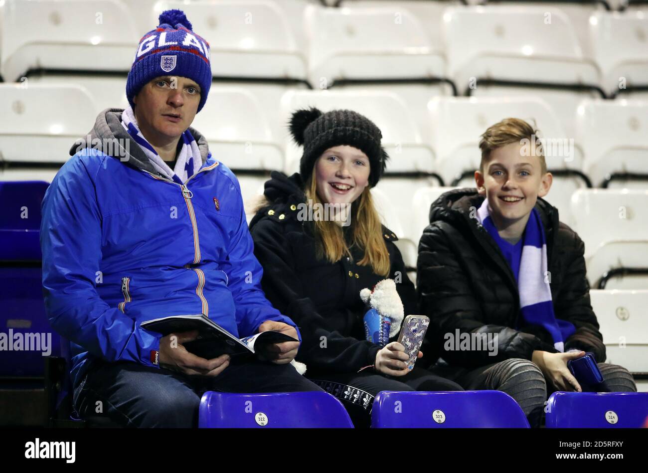 Tifosi della città di Birmingham negli stand di St Andrews Foto Stock