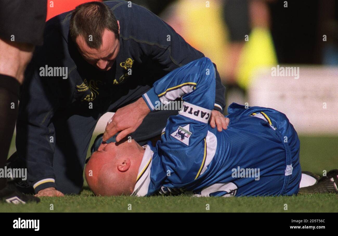 Il capitano del Chelsea Frank Leboeuf è ferito Foto Stock