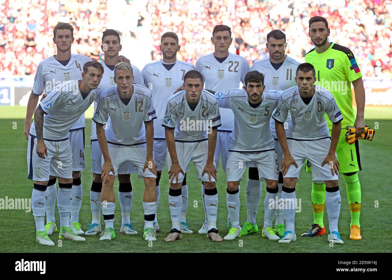 Italia Team Group. (Top L - R) Daniele Rugani, Lorenzo Pellegrini, Domenico Berardi, Alex Ferrari, Andrea Petagna e il portiere Gianluigi DONNARUMMA. (In basso L - R) Federico Bernardeschi, Andrea conti, Davide Calabria, Danilo Cataldi e Alberto grassi Foto Stock