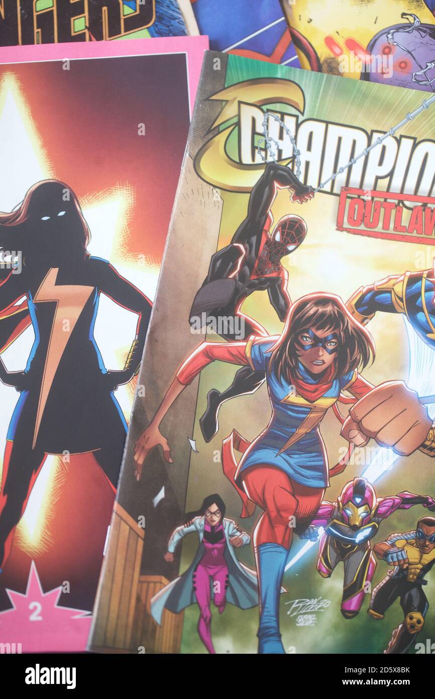 Copertina comica di MS Marvel con un supereroe musulmano Foto Stock