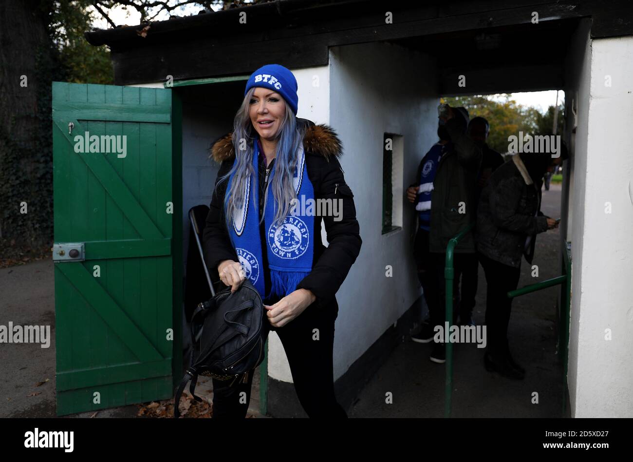 Tifosi di Billericay Town che arrivano prima della partita Foto Stock