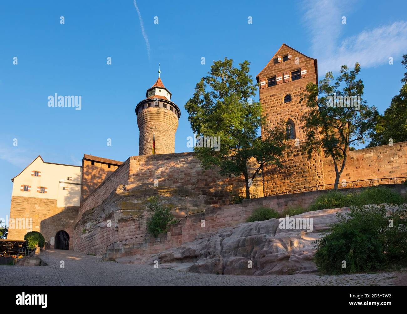 Germania, Baviera, Franconia centrale, Norimberga, Castello Imperiale, Sinwell Tower e Walburgis Chapel Foto Stock