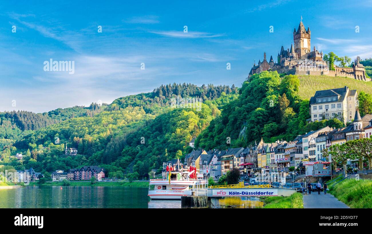 Germania, Renania-Palatinato, Cochem, Castello di Cochem nella valle della Mosella Foto Stock