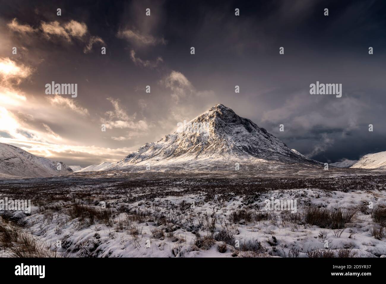 Regno Unito, Scozia, Glencoe, Buachaille Etive Mor in inverno Foto Stock