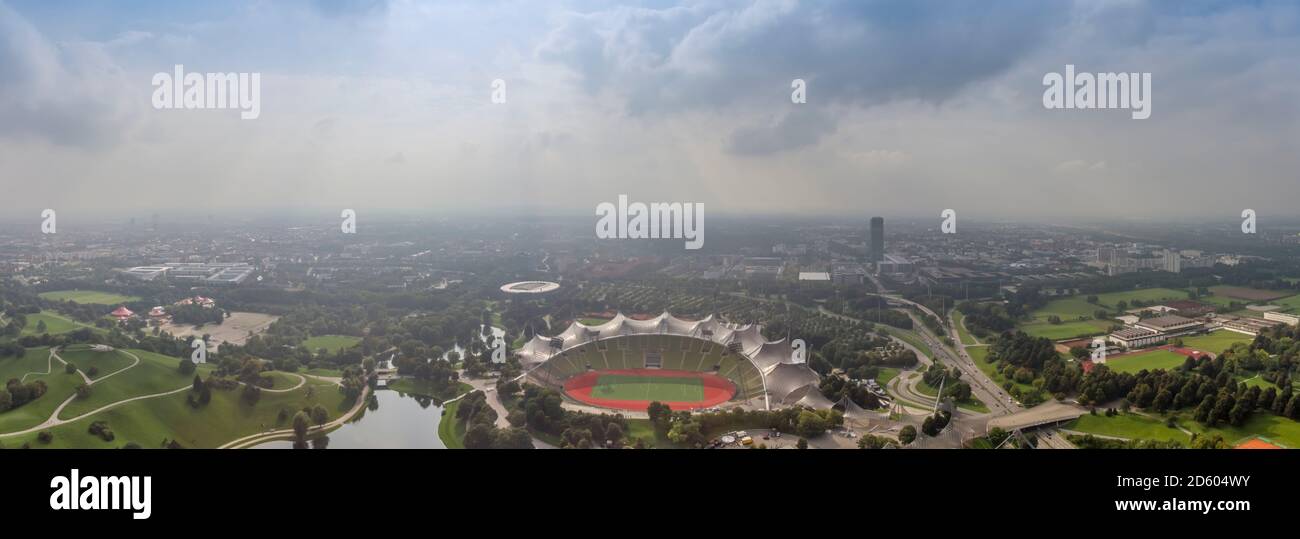Germania - Monaco, panoramica vista aerea dello stadio olimpico Foto Stock
