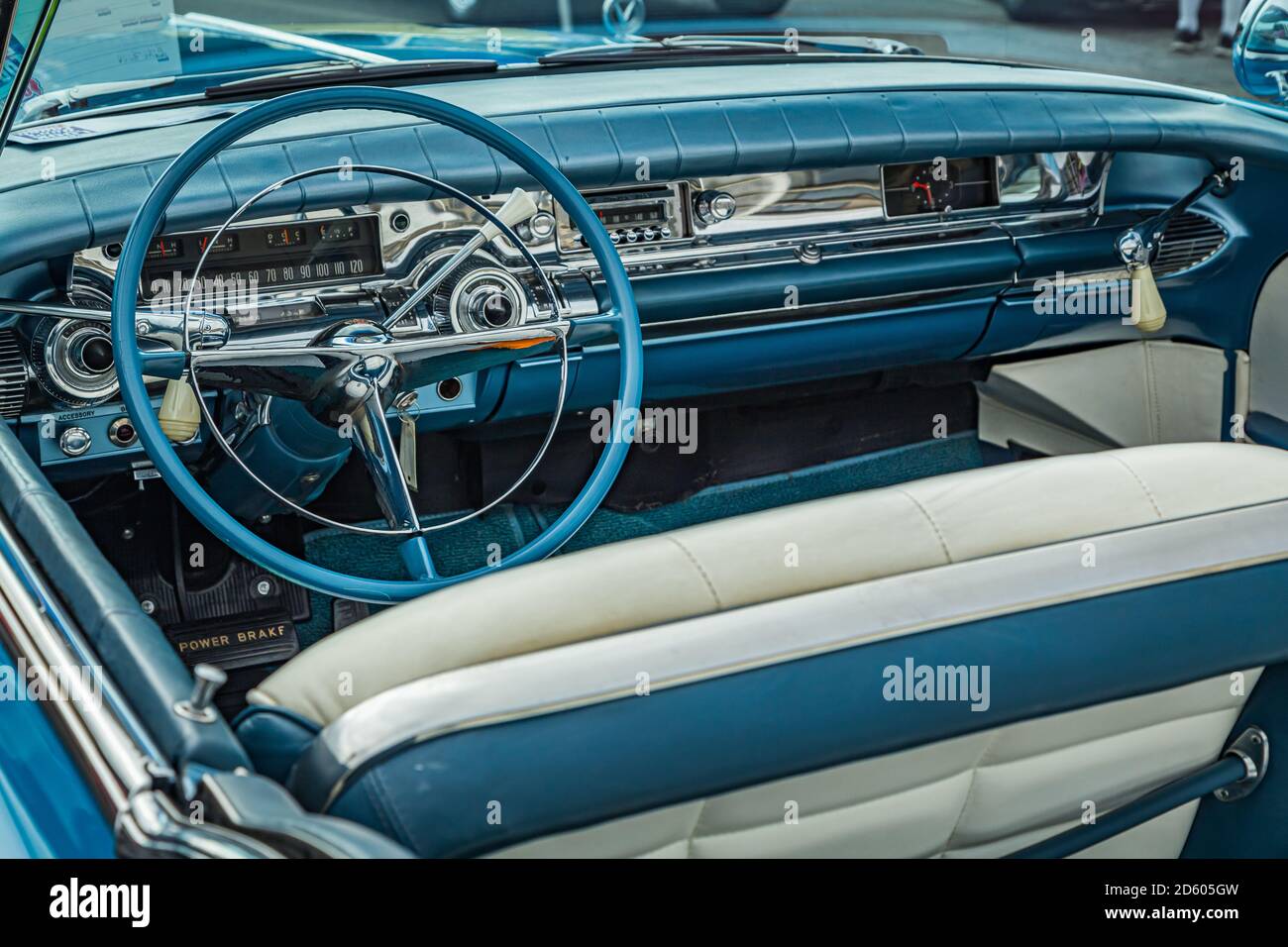 Tybee Island, GA / USA - 14 ottobre 2017: 1958 Buick Limited convertibile ad una mostra di auto locale. Foto Stock