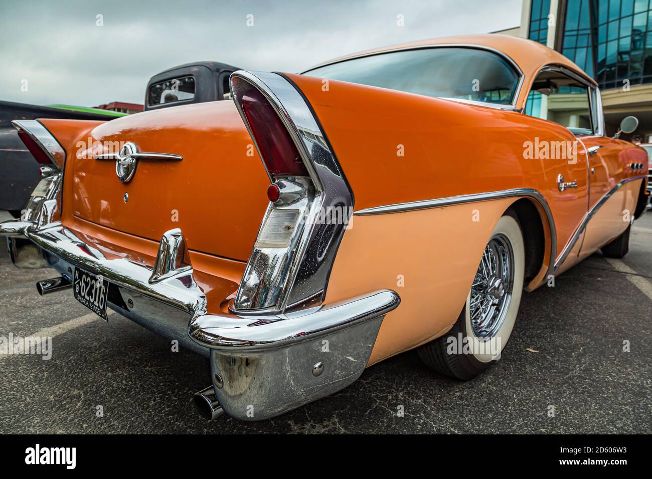 Tybee Island, GA / USA - 14 ottobre 2017: 1956 Buick Special hardtop ad una mostra di auto locale. Foto Stock