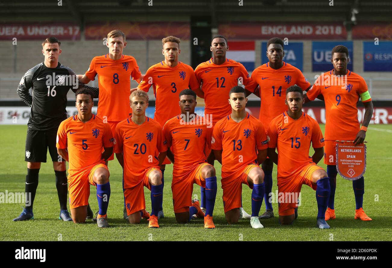 Gruppo di squadre olandesi fila in alto a sinistra destra portiere Joey Koorevaar Wouter Burger Liam van Gelegeren Ryan Gravenberg Cristopher Mamengi Daishawn Redan fila in basso a sinistra destra Nor...