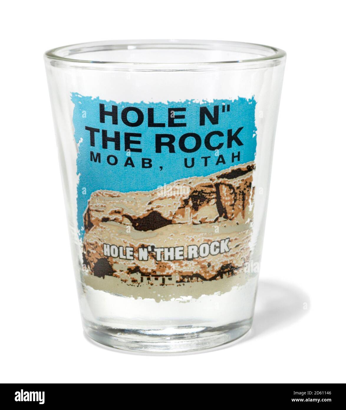 Hole n' the rock souvenir shot glass da Moab, Utah, fotografato su uno sfondo bianco Foto Stock
