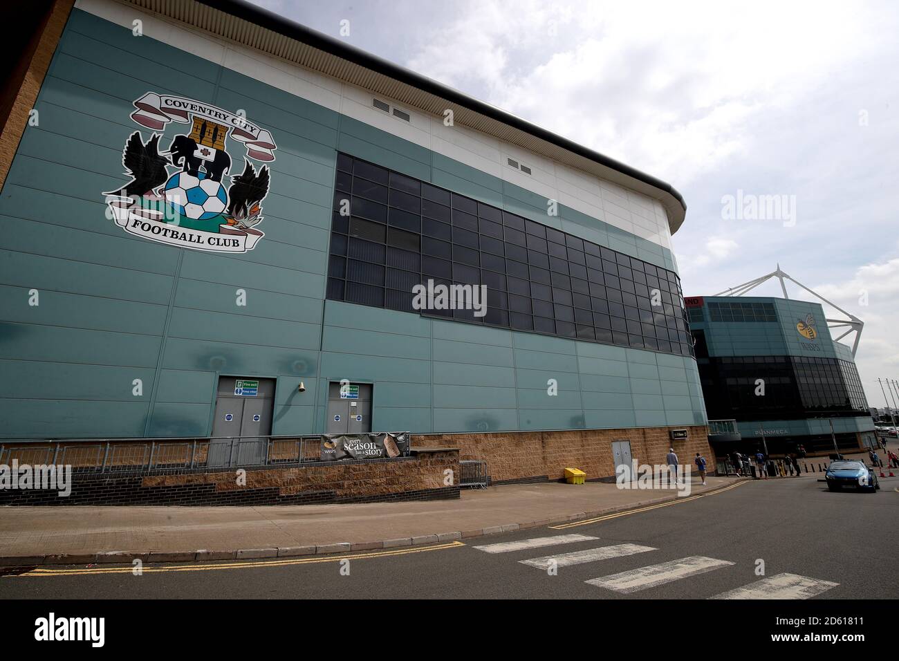 Una vista generale del badge del club sul Ricoh Arena Foto Stock