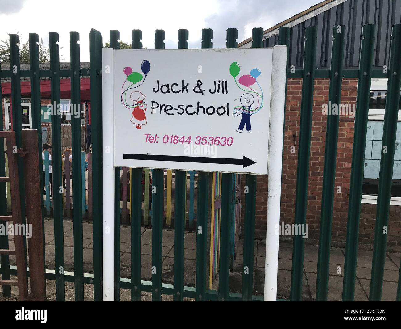 Jack e Jill Pre-School a Chinnor, a cui hanno partecipato Phoebe, Eight, Amelia, Simeon, quattro e sei anni, Che morì con la madre, Zoe Powell, 29 anni, quando la compagnia di trasporto della famiglia Subaru si scontrò con un veicolo pesante sulla A40 a ovest di Oxford poco prima delle 22 di lunedì. Foto Stock