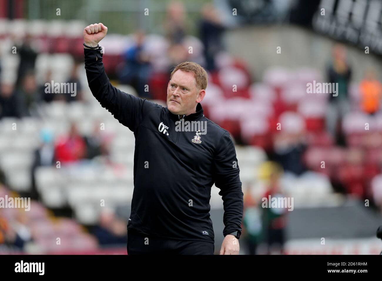 David Hopkin, responsabile di Bradford City, è il benvenuto al Northern Admerals Stadium di Bradford City Foto Stock