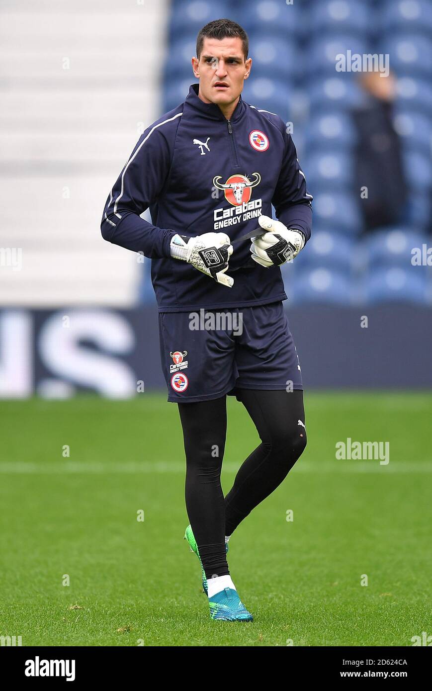 Lettura portiere Vito Mannone riscaldamento prima del gioco Foto Stock