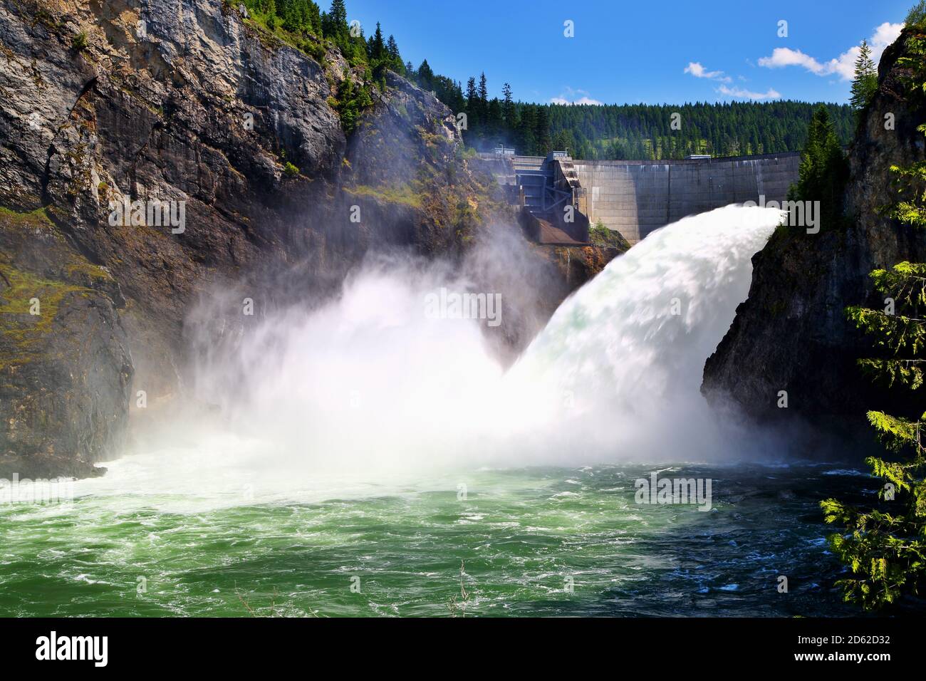 Diga di confine sul fiume Pend Oreille Foto Stock