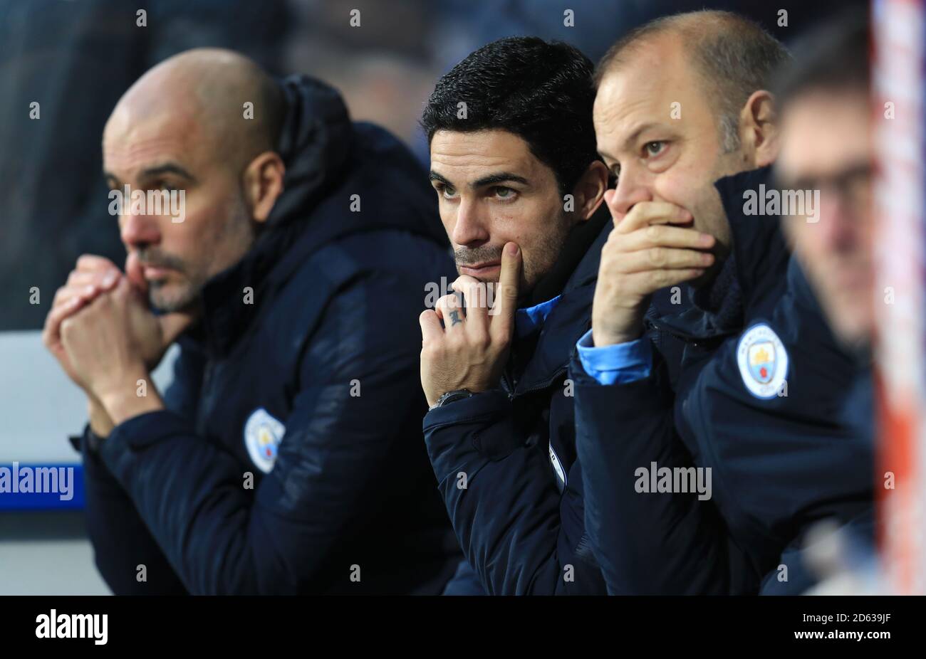 Manchester City assistente pullman Mikel Arteta (centro) Foto Stock