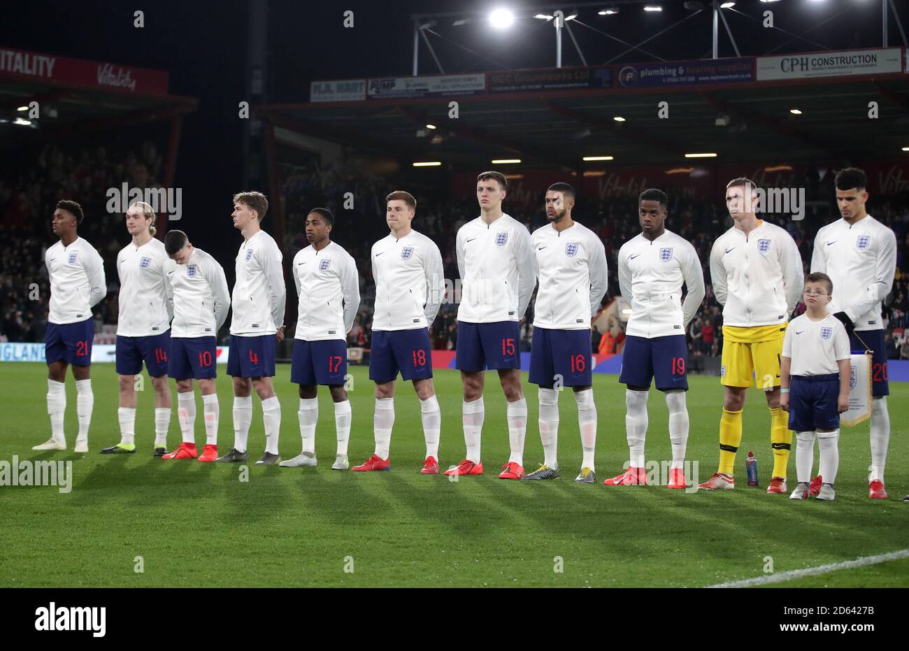 Inghilterra U21 squadra (da sinistra a destra) Demarai Gray, Tom Davies, Phil Foden, Kieran Dowell, Kyle Walker-Peters, Harvey Barnes, Dael Fry, Jake Clarke-Salter, Ryan Sessegnon, Dean Henderson e Dominic Solanke Foto Stock