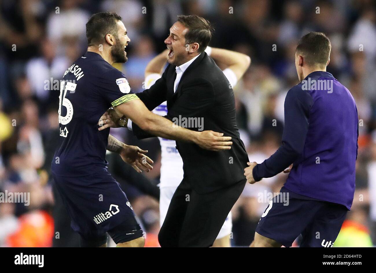 Bradley Johnson della contea di Derby (a sinistra) e il manager Frank Lampard festeggiano dopo il fischio finale Foto Stock