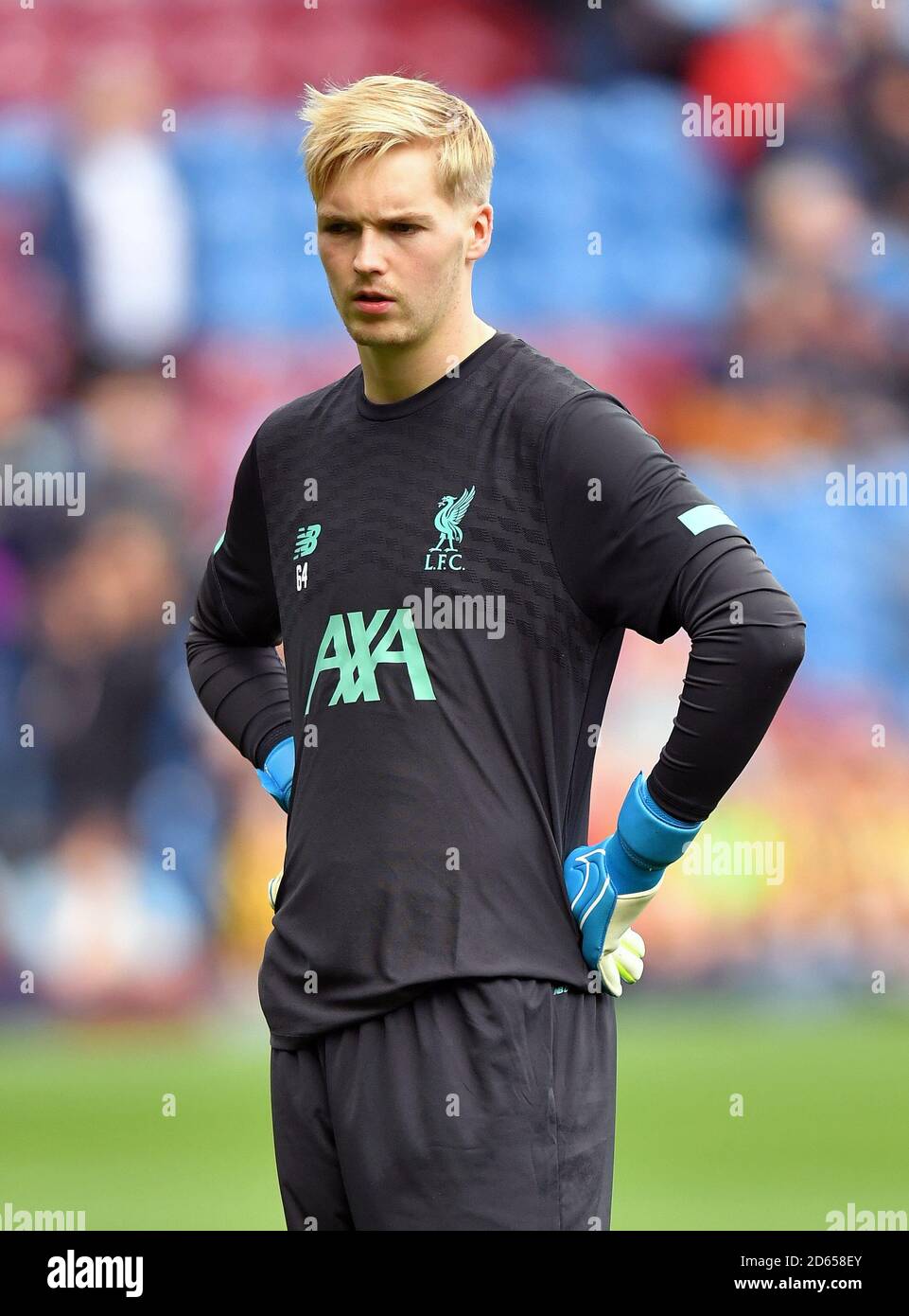 Il portiere di Liverpool Caoimhin Kelleher davanti alla partita Foto Stock