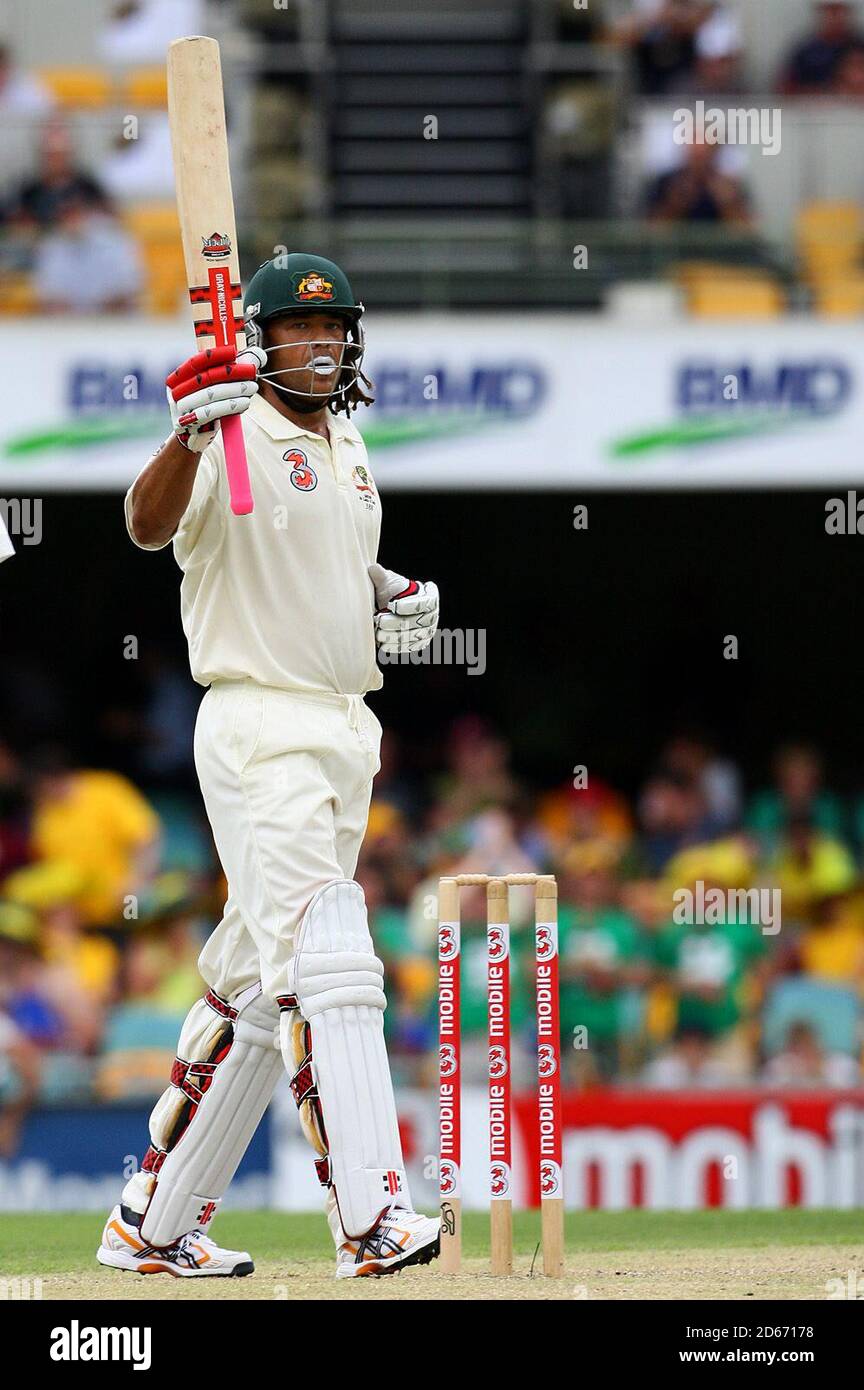 L'australiano Andrew Symonds celebra il suo mezzo secolo durante il secondo giorno Del test match contro lo Sri Lanka Foto Stock