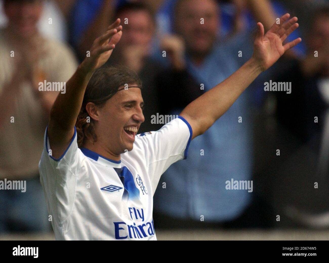 Hernan Crespo di Chelsea celebra il suo primo obiettivo Foto Stock