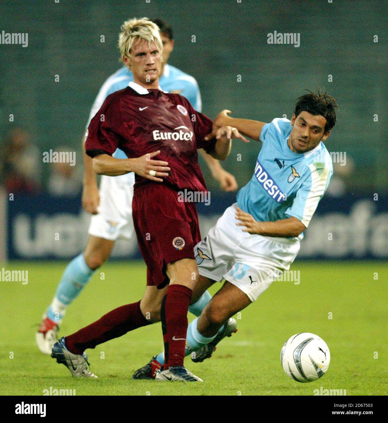 Sergio Conceicao del Lazio e Radoslav Kovac di Sparta Praga. Foto Stock