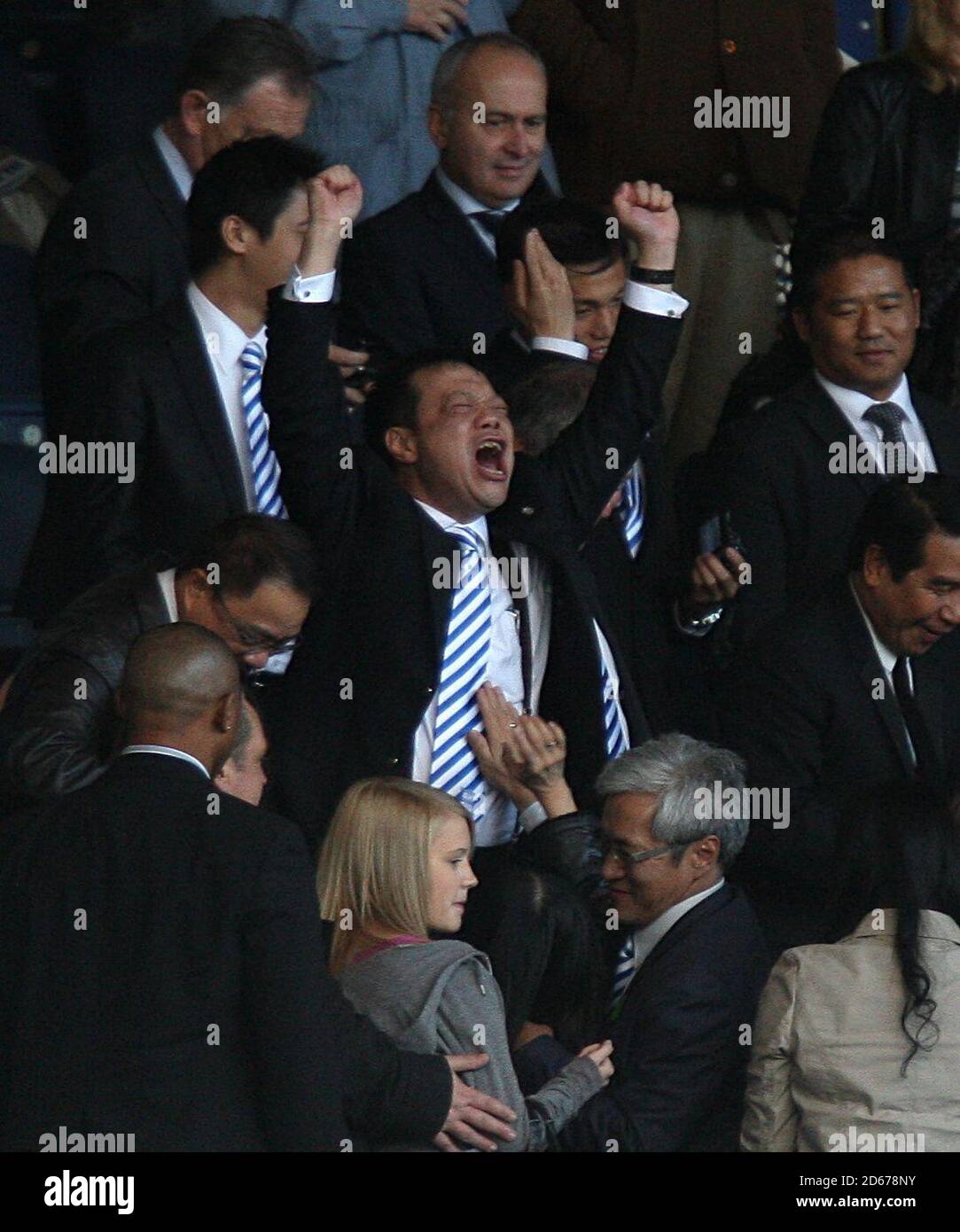 Vico Hui, presidente della città di Birmingham, celebra la vittoria negli stand Allo stadio St Andrews Foto Stock