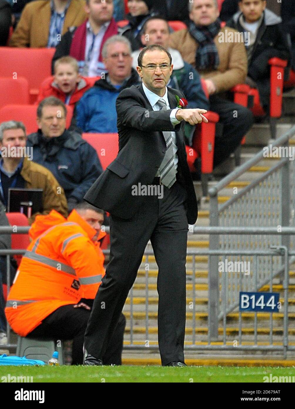 Martin o'Neill, manager di Aston Villa, è sulla linea di contatto Foto Stock