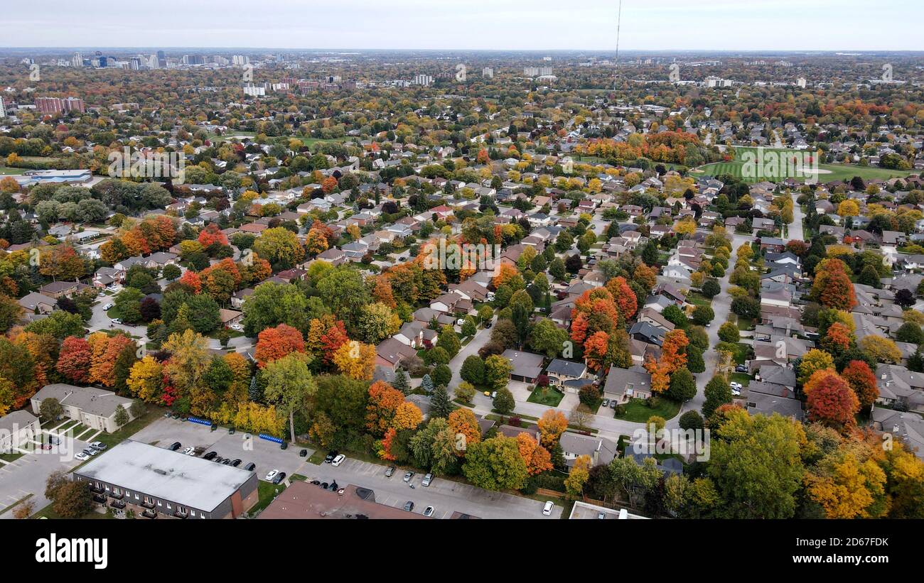 Ottobre 14 2020 - London Ontario Canada - Westmount Aerial Caduta Foto Stock
