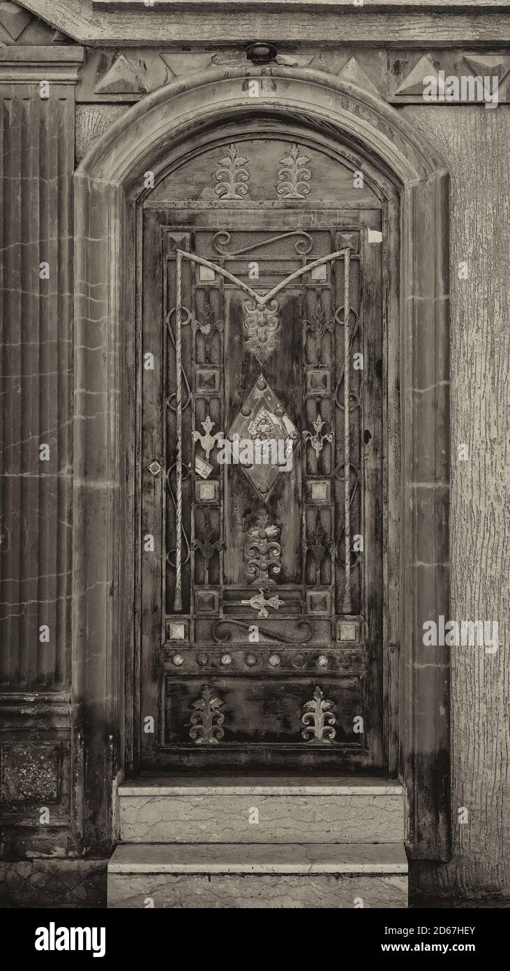 Saudi Door-Antique Seppia Foto Stock