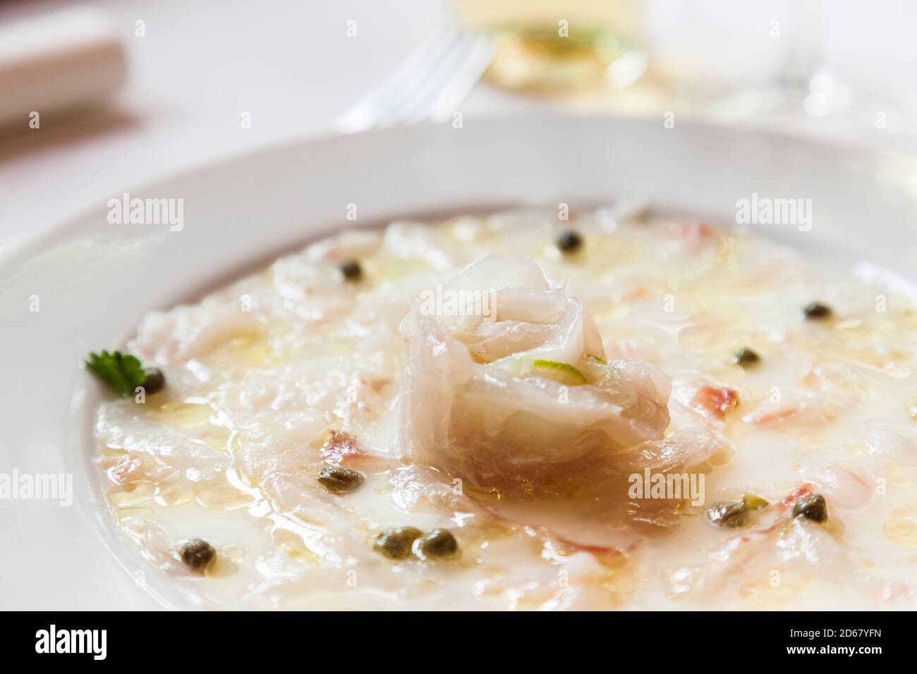 Ceviche è peruviano marinato di pesce, frutti di mare al ristorante di lusso, Miraflores, Lima, Perù, Sud America Foto Stock