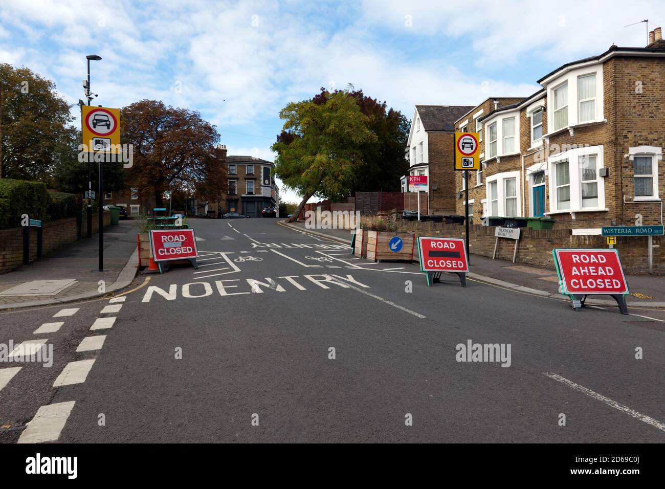 Quartieri a basso traffico imposti dal Consiglio di Lewisham a Dermody Road Come risposta di emergenza alla Pandemia di Covid-19 Foto Stock