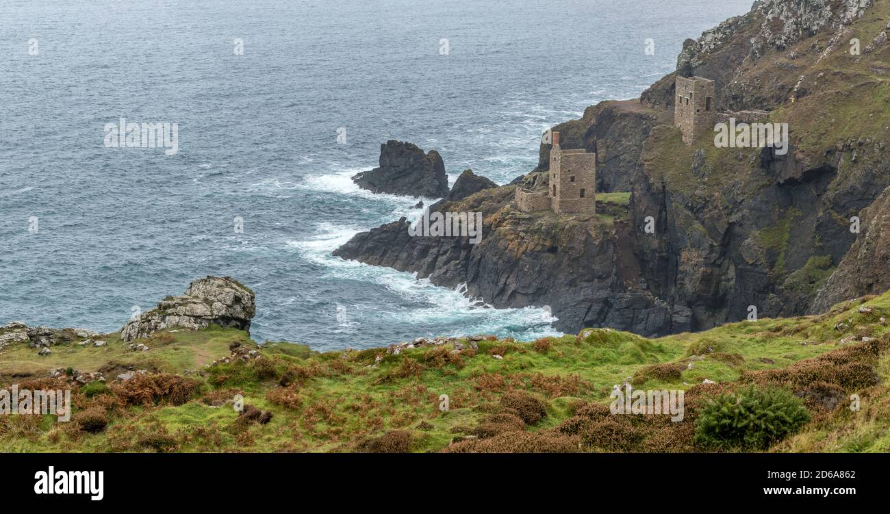 Miniera di Tin abbandonata, patrimonio dell'umanità, di Botallack in Cornovaglia REGNO UNITO Foto Stock