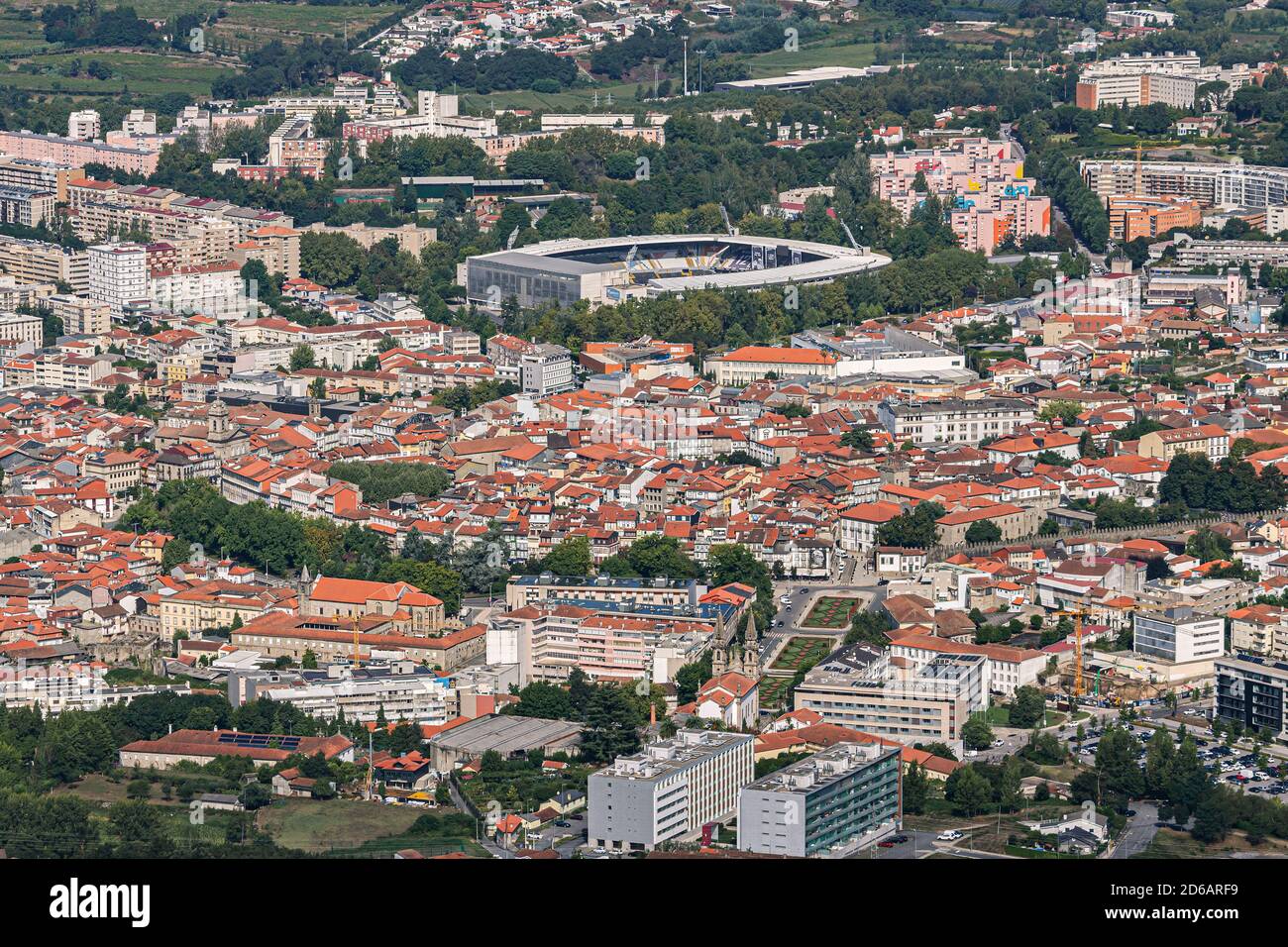 Veduta aerea di Guimarães, il luogo di nascita del Portogallo Foto Stock